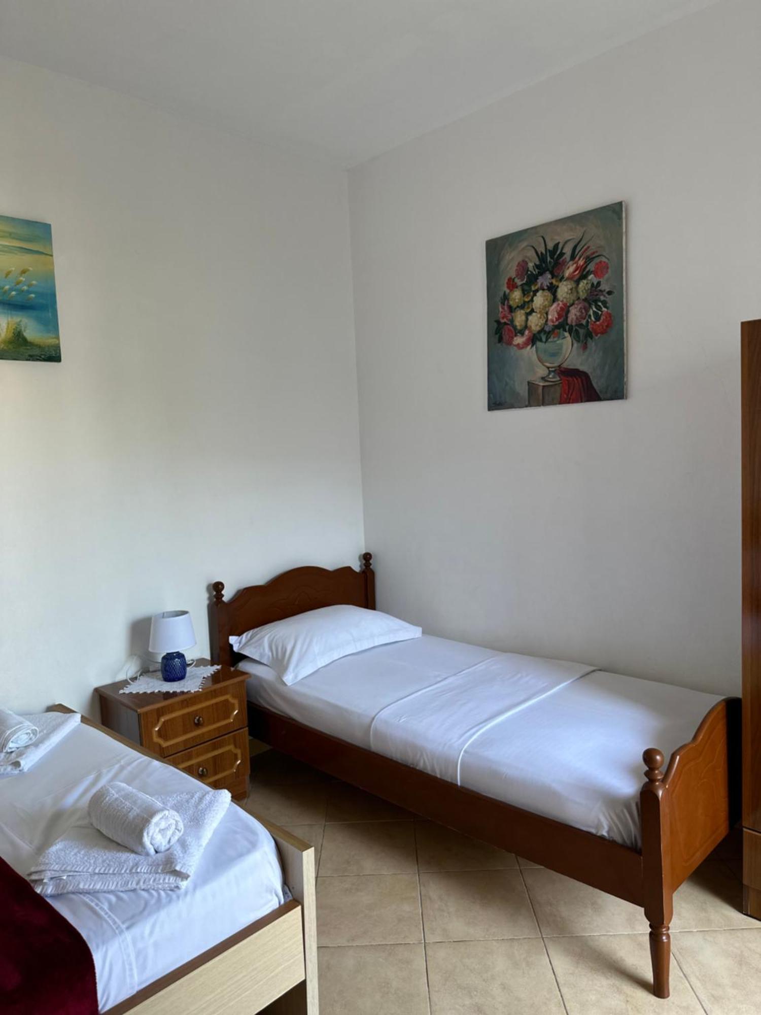 Albi'S Guesthouse Ksamil Ngoại thất bức ảnh