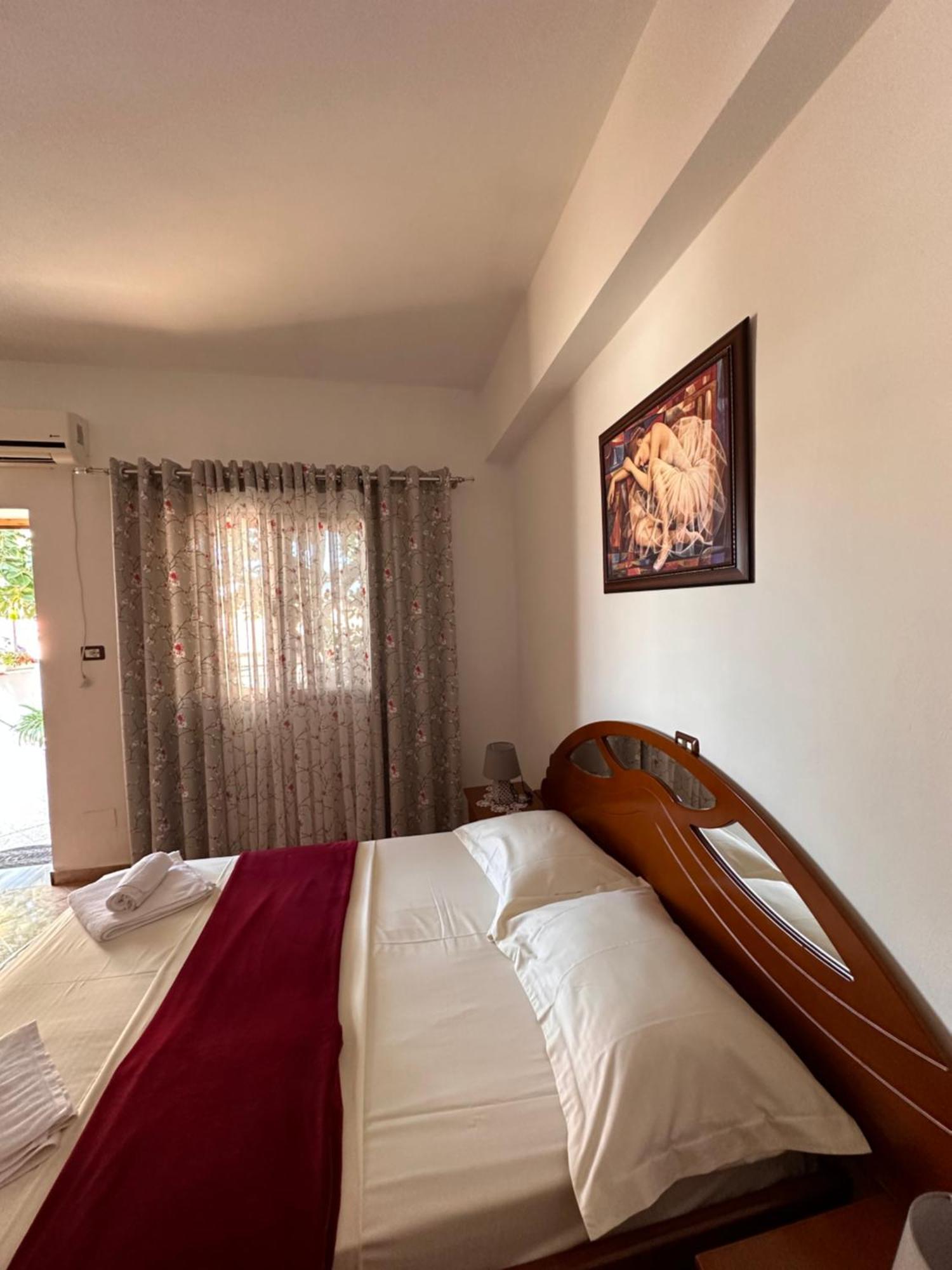 Albi'S Guesthouse Ksamil Ngoại thất bức ảnh
